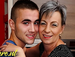 Sex-crazed Stepson Always Knows How beside Make His Dissemble Mom Happy!