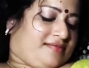 homely aunty  together with neighbor uncle here chennai having sex