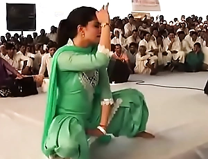 इसी डांस की वजह से सपना हुई थी हिट ! Sapna choudhary first battery dance HIGH