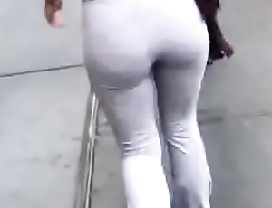 Above-board ass leggings