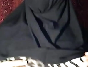Arab Muslim dame  flashing atop cam
