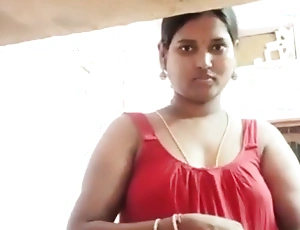 Madurai, Tamil sexy aunty in chimmies with hard teats