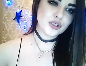 Beautiful teased broad in the beam round tits on webcam