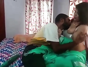 Indian sexy nokrani fucked unconnected with young boss.. viral with apparent audio!!