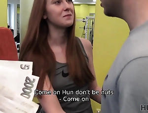 HUNT4K. Muscled bf watches how well-shaped teen cooky cheats